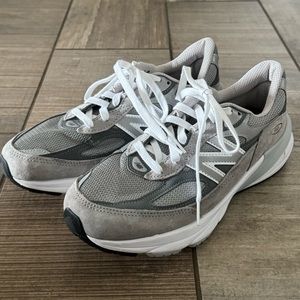 New Balance Made in USA 990v6 Core size Men’s 9.5